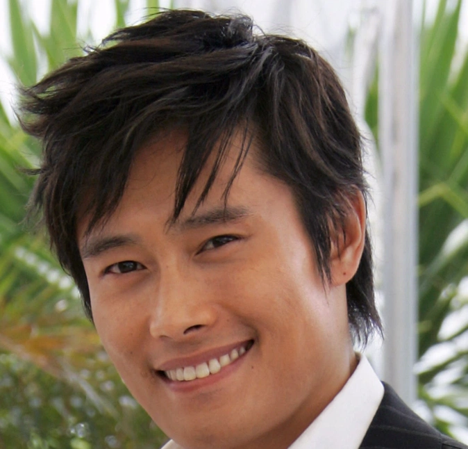 lee byung hun teeth in 2004