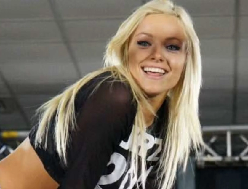 liv morgan dents en 2016