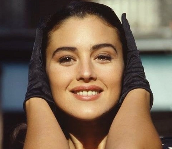 monica bellucci in 2000