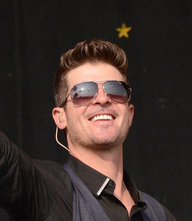 δόντια Robin Thicke το 2014