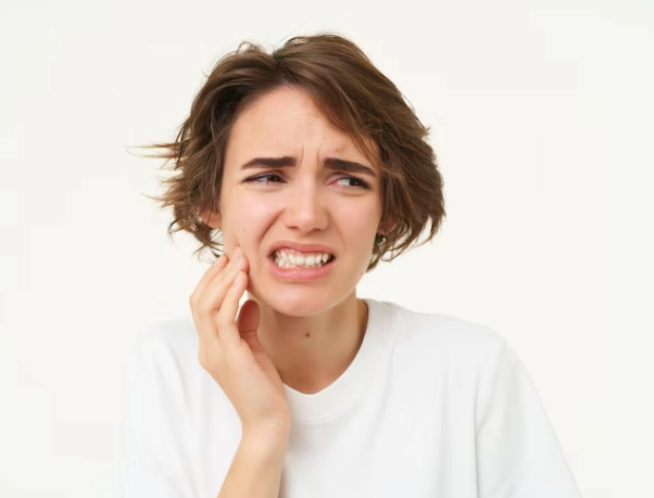 أسباب حساسية الأسنان أثناء الحمل