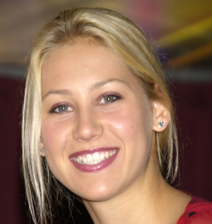 Anna Kournikova's Teeth in the 2000s
