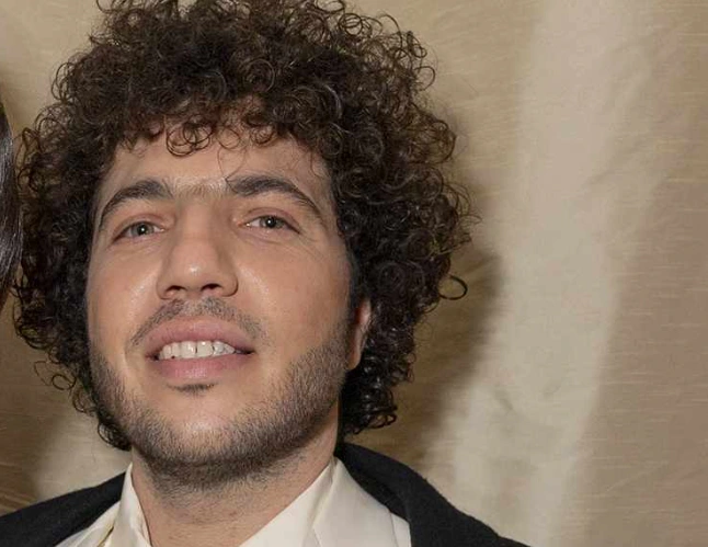 benny blanco teeth in 2025