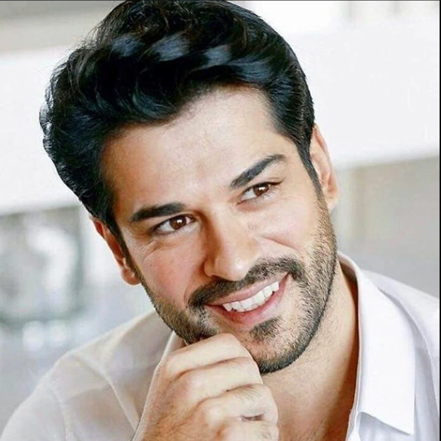 burak özçivit δόντια 2025