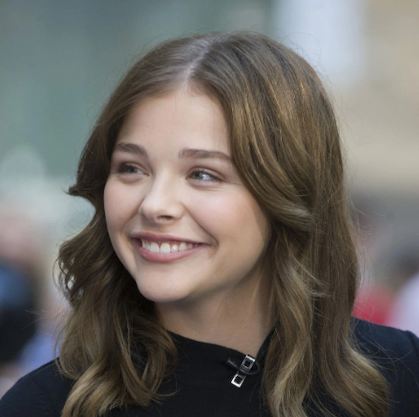 dientes de Chloe Grace Moretz en 2010