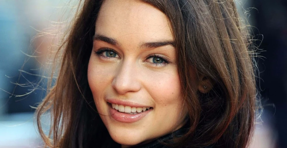 emilia-clarke-teeth-in-2005