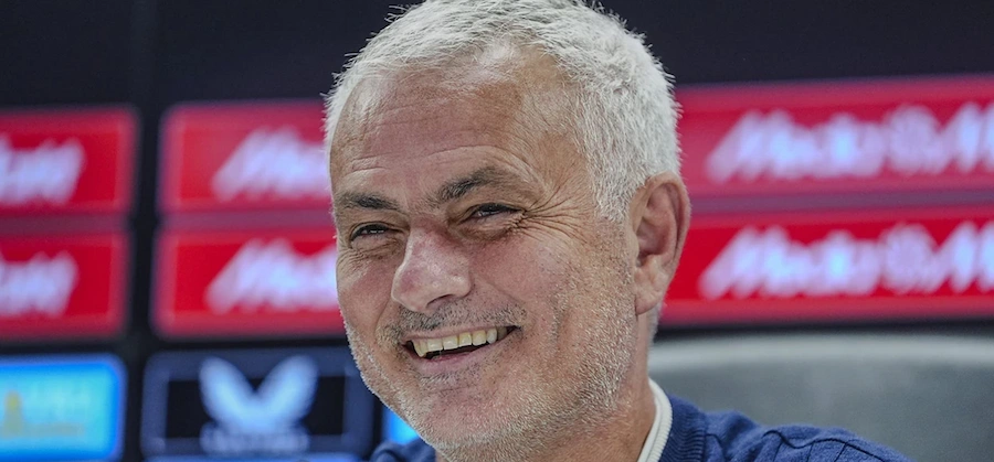 josé mourinho teeth 2025