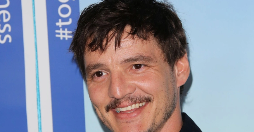 pedro-pascal-teeth-in-2015
