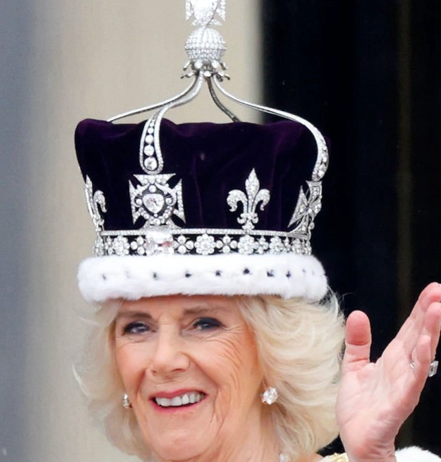 denti di regina camilla nel 2023