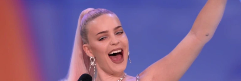 anne-marie-teeth-in-2020