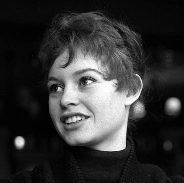dientes de brigitte bardot en 1955