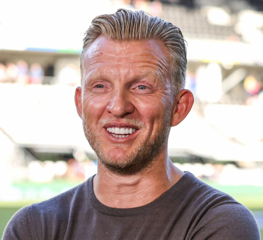 dientes de dirk kuyt en 2022