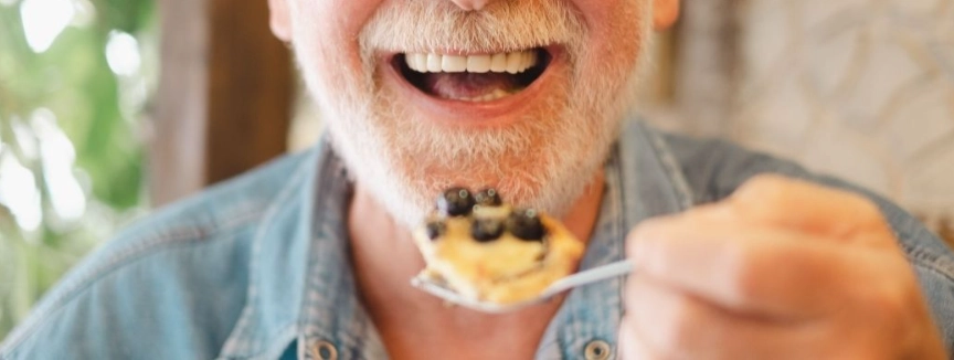 eis-essen-nach-zahnimplantat-OP