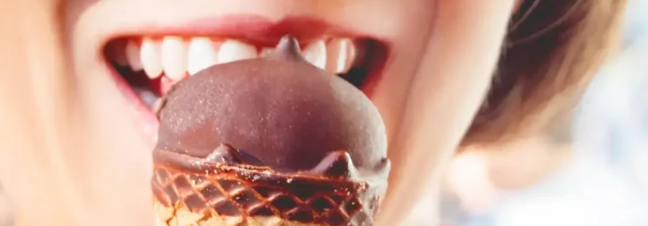 eis-essen-nach-zahnimplantat-OP