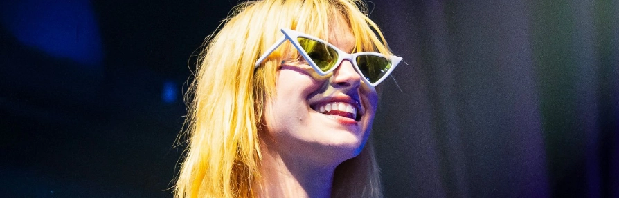 hayley-williams -teeth-in-2025