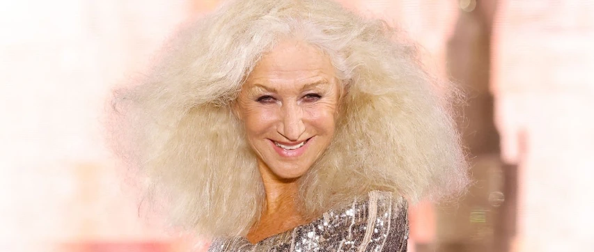 helen-mirren-hollywood-smile