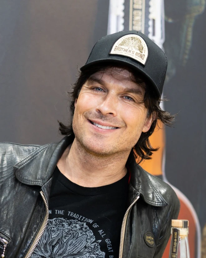 dientes de Ian somerhalder en 2025