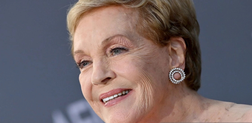 julie andrews teeth in 2022