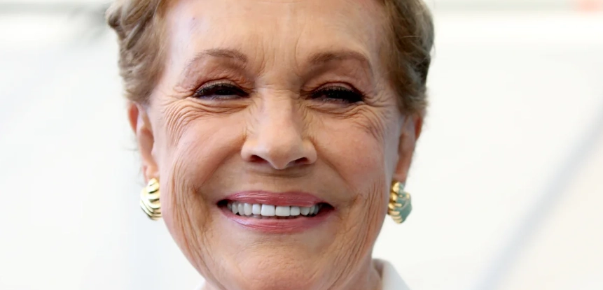 julie andrews teeth in 2025