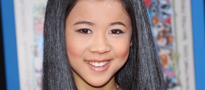 leah-lewis-teeth-in-2010