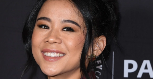 leah-lewis-teeth-in-2025