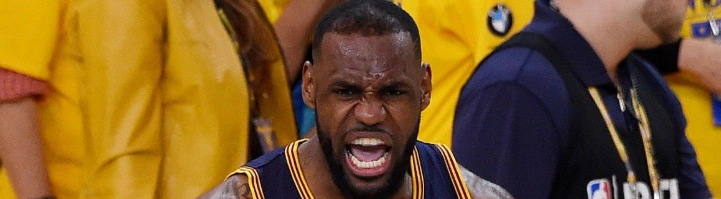 lebron-james-teeth-in-2015