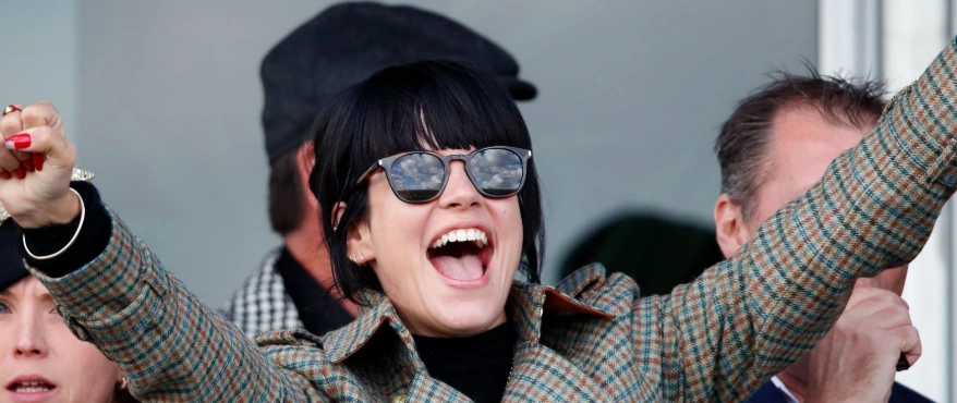 lily-allen-teeth-in-2020