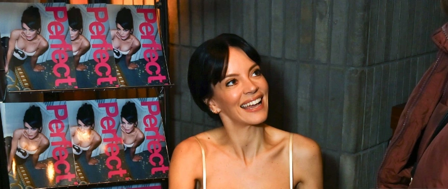 lily-allen-teeth-in-2025