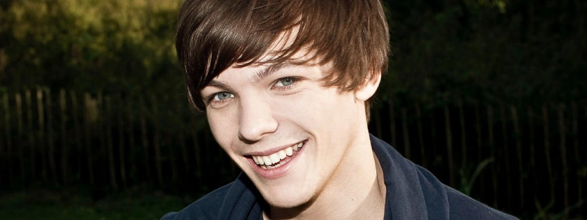 louis-tomlinson-teeth-in-2010