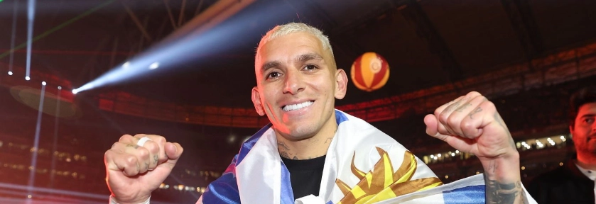 lucas-torreira-hollywood-smile