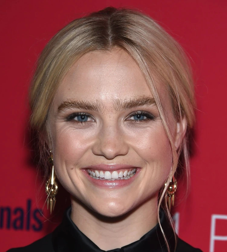 maddie hasson teeth in 2016