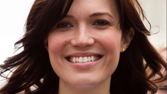 mandy moore teeth in 2010