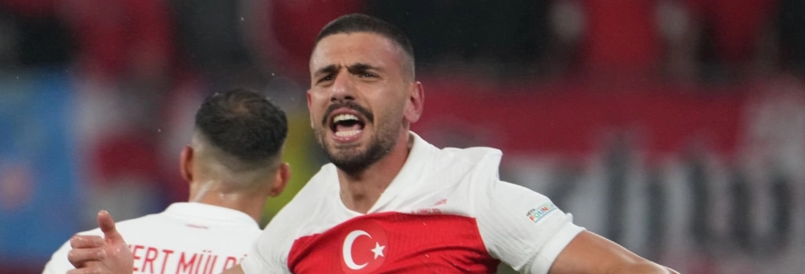 merih-demiral-hollywood-smile