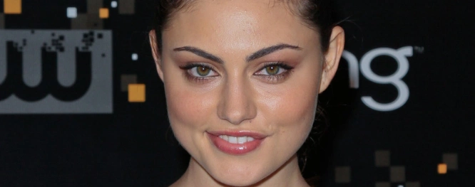 phoebe-tonkin-teeth-in-2010