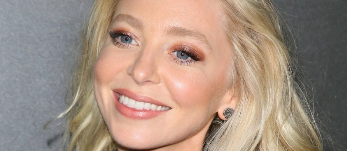 portia-doubleday-teeth-in-2025