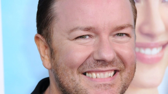 ricky-gervais-hollywood-smile