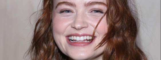 sadie-sink-hollywood-smile