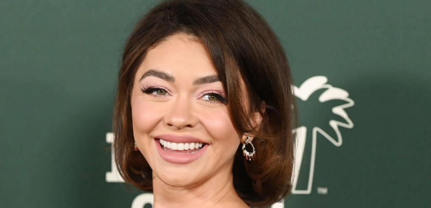 sarah-hyland-hollywood-smile