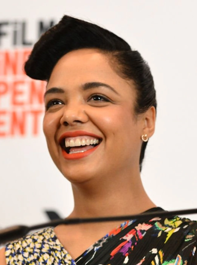tessa thompson teeth in 2017