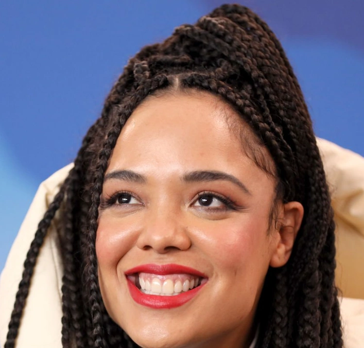 tessa thompson teeth in 2020