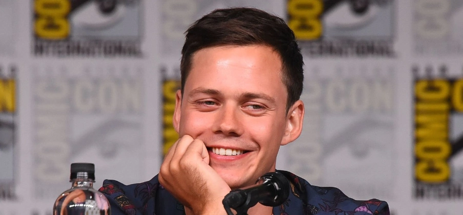 bill skarsgård net worth 2023 - Ilustrasi 3