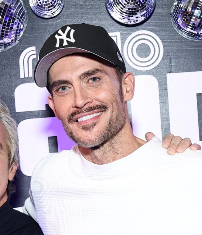 cheyenne jackson teeth in 2025 (1)