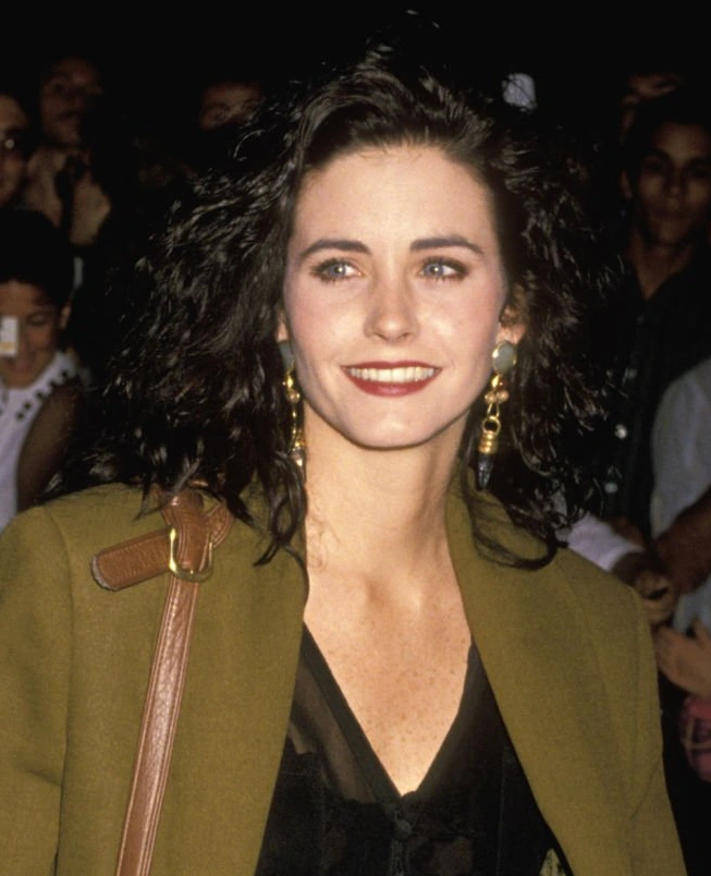 courteney cox teeth in 1989