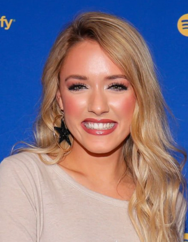 emily ann roberts teeth in 2019