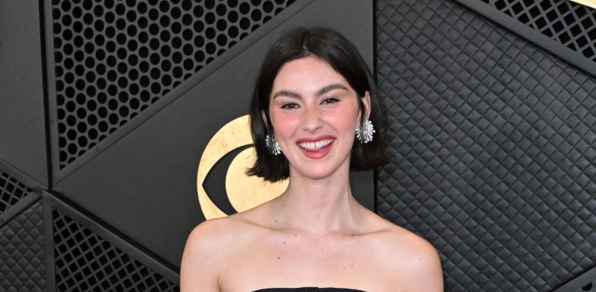 gracie-abrams-teeth-in-2024