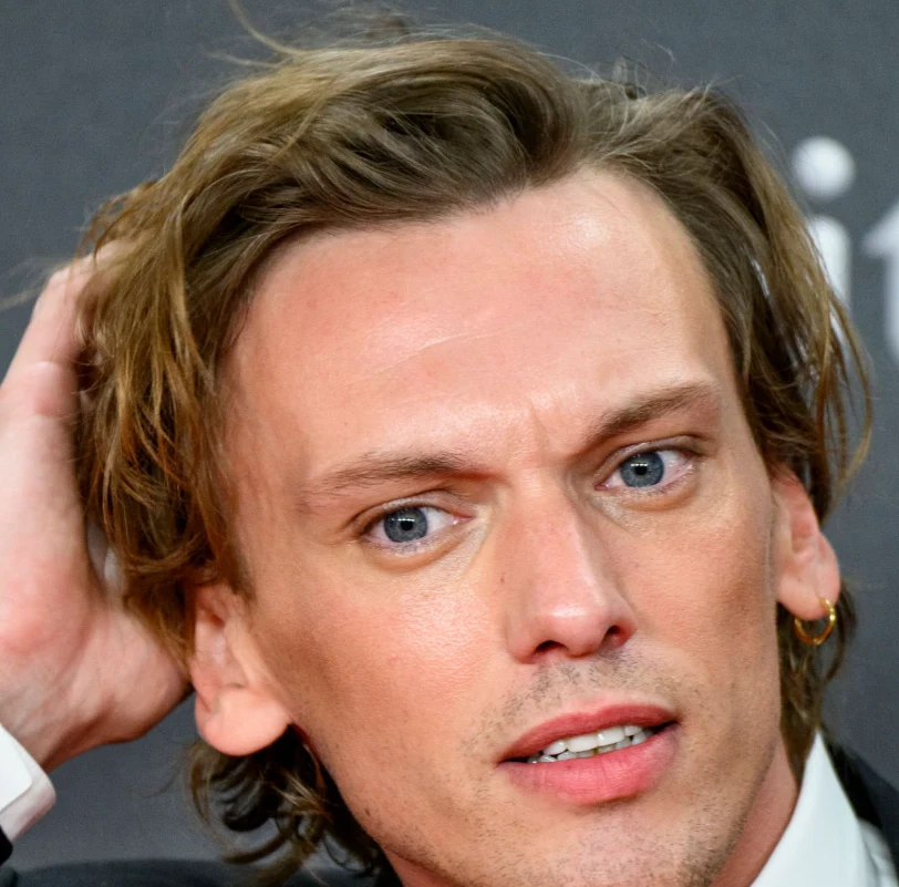 Stranger Things Star Jamie Campbell Bower’s New Teeth | LEMA