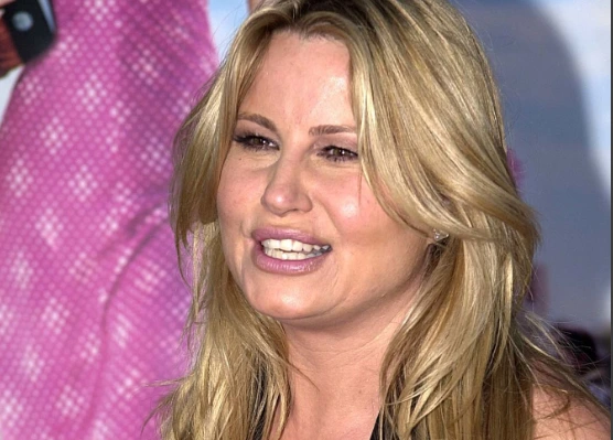 jennifer-coolidge-teeth-in-2000