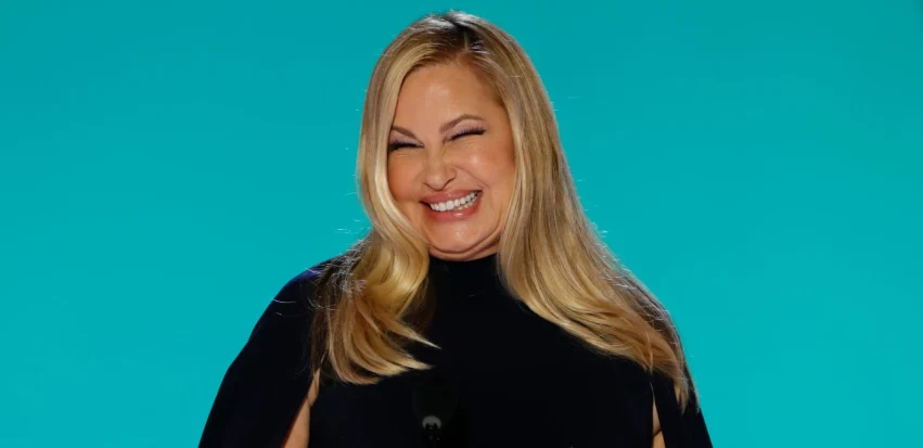 jennifer-coolidge-teeth-in-2020