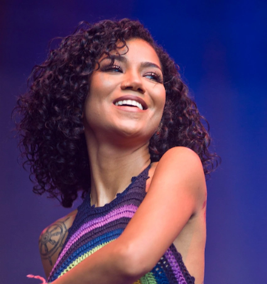 jhene aiko teeth 2015