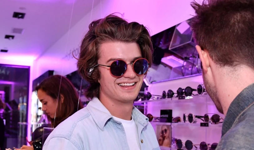 joe keery hambad 2015